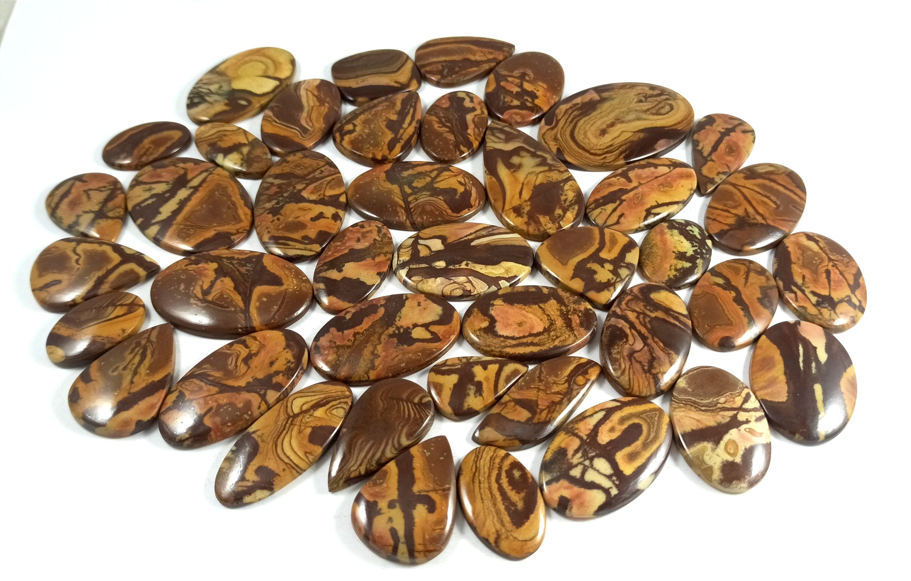 สีน้ำตาล