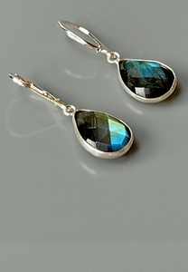 Vente chaude Designer Labradorite Pierres Précieuses Boucles D'oreilles En Gros 925 En Argent Sterling Plaqué Or Boucles D'oreilles Pour Les Femmes Et Les Filles - Product Image 3
