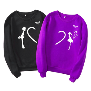 Conjunto de Camisetas para Pareja con Logotipo Personalizado en la Parte Delantera, Sudadera de Manga Larga con Cuello Redondo para Hombre, Color Sólido, Corte Regular, 100% Algodón, Informal - Product Image 1