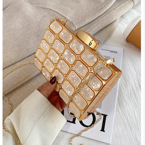 Bolsos de mano Vintage de latón en relieve hechos a mano con bordado de lona, bolsos de mano para mujer, Mini bolsos para mujer a precio de fábrica al por mayor - Product Image 3