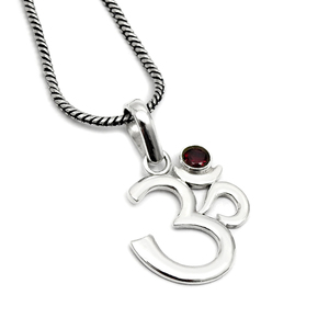 Directo de fábrica de gama alta de lujo 925 plata esterlina Om Ohm religioso delicado piedra preciosa natural rojo granate colgante collar a granel OEM - Product Image 1