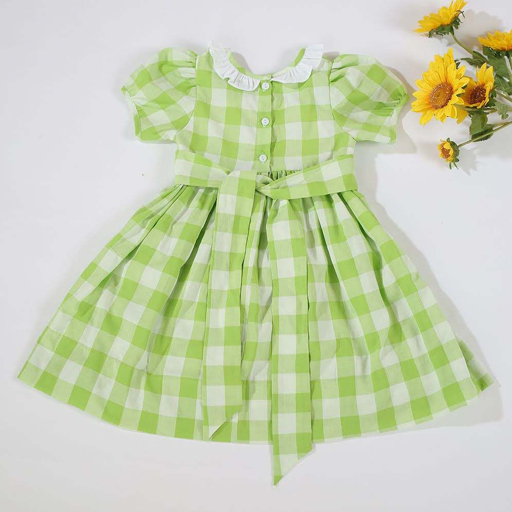 สีเขียว