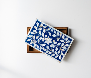 Boîte décorative faite à la main en incrustation de nacre bleue indienne rangement de bijoux floraux avec incrustation d'os boîte à bijoux au design élégant - Product Image 1