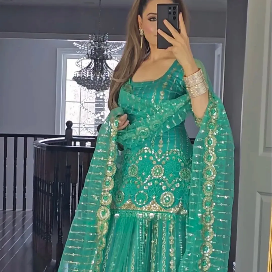 FULAPARI apuesta por la venta de ropa de fiesta pesada Faux Georgette Top y lehenga con dupatta para mujer boda última colección