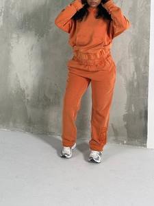 Pantalon à capuche avec logo personnalisé pour femmes ensemble deux pièces hiver automne jacquard délavé à la pierre sweat-shirt tricoté broderie de lettres personnalisée - Product Image 4