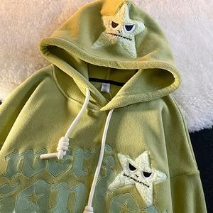 Sweat à capuche en polaire brodé personnalisé de qualité et confortable pour hommes, survêtement d'entraînement d'hiver de style hip hop avec motif à carreaux de créateur - Product Image 4