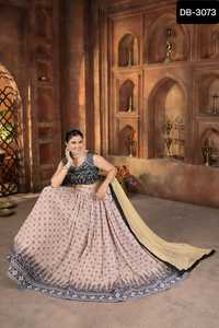 Dernières femmes portent des Lehenga Choli fantaisie avec belle broderie mariage et festival porter Georgette Lehenga Choli pour les femmes - Product Image 5