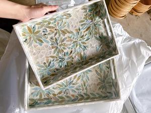 Plateau décoratif écologique en nacre à motif floral traditionnel, qualité export, gamme artisanale, de 15 cm à 100 cm - Product Image 5