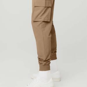 Pantalon cargo Ripstop robuste avec genoux renforcés-Idéal pour les environnements de travail difficiles, disponible en plusieurs tailles - Product Image 3