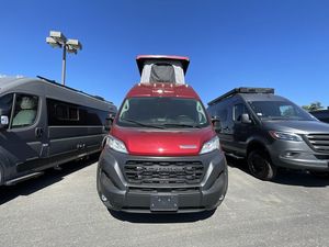Affordable USED WINNEBAAG0 SOLIS 59PX Luxury Family Travel MOTORHOME Euro 5 4-6 Passengers White with Acrylic <b>Floor</b> for Camping - Product Image 2