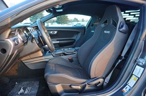 Ford Mustang GT Coupé 2015 d'occasion en bon état, 8400 miles, kit de suralimentation Vortech, sièges Recaro - Product Image 3