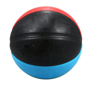 Ballon de basket durable en PU pour entraînement extérieur, logo personnalisé, fabrication OEM, en vente - Product Image 1