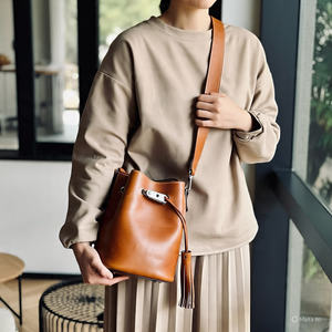 Stylish Elegant Summer Ladies Bag New Spring <b>Fashion</b> Handbag Cute Bucket Style in Color Leather - Product Image 3