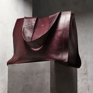 Bolso Tote de cuero Luxury Heritage Collection con diseño minimalista y forma elegante - Product Image 1