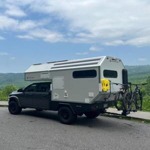 Camper de camion blanc en aluminium, style moderne, 4 places, avec plancher en bois et 1 évier, pour caravanes, à vendre - Product Image 2