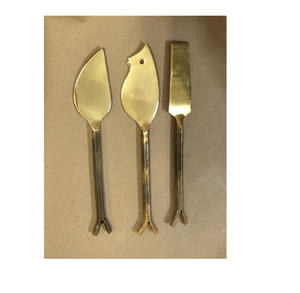 Service à fromage en laiton Fabricant Fabriqué à la main 4 pièces en laiton Serveur à fromage et à gâteau et ensemble de couteaux - Product Image 5