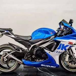 LISTA PARA CONDUCIR, VENTAS 2026 - Motocicleta Deportiva Suzuki GSX-R600 Edición 100 Aniversario en Venta - Product Image 2