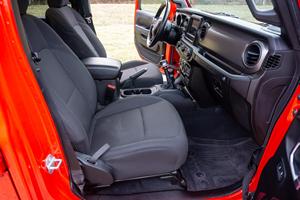 Jeep Wrangler Unlimited Willys 4x4 2022 con Luces LED, Techo Solar y Cámara Trasera de 360° - Product Image 3