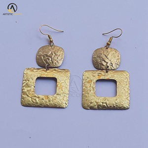 Pendientes de metal de diseñador de moda con accesorios de moda de mujer de tamaño personalizado en joyeros de madera - Product Image 2