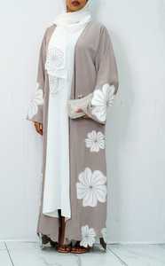 Abayas élégantes et modestes brodées à la main pour femmes -- - Product Image 2