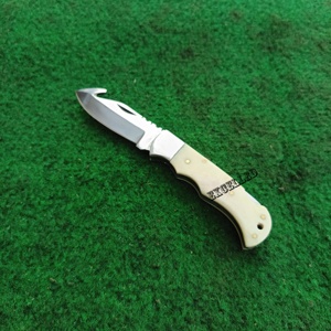 Cuchillo plegable de bolsillo hecho a mano J2 hoja de acero pulido espejo mango de hueso botón a prueba de herrumbre estilo cambio cubierta de cuero gratis - Product Image 3