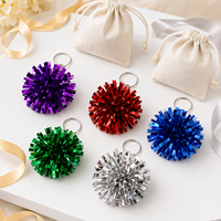 Vente en gros de mini porte-clés pompon de cheerleading métalliques pour équipes sportives et cadeaux scolaires