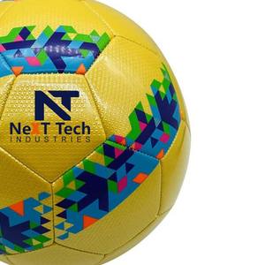 Tech Industries Ballon d'entraînement de football Matériau PU à des fins d'entraînement avec un design personnalisé et un logo personnalisé - Product Image 3