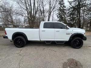 2019 RAM 3500 Tradesman Turbo Diesel Pickup Truck avec intérieur sombre Transmission automatique 360 Caméra arrière - Product Image 2