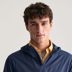 Cortavientos ligero informal para hombre: suave, transpirable y perfecto para el uso diario y las aventuras al aire libre - Product Image 2