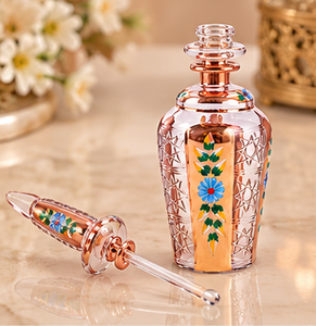Los botellas de perfume de cristal/vidrio más lujosos, únicos, hechos a mano, grabados con ácido, dorados, egipcios, de edición limitada. - Product Image 2