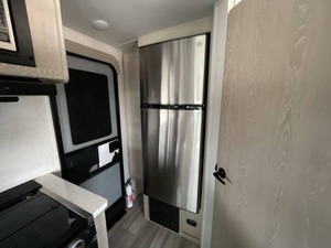 Caravane d'occasion 2023 F-o-r-e-s-t R-i-v-e-r Flagstaff Micro Lite 21FBRS à vendre - Product Image 5