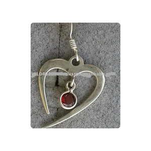 Boucles d'oreilles en forme de coeur en argent 925 pour femmes Style mignon pour cadeau-Achats en ligne en Inde - Product Image 5