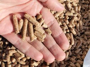 Top Grade EN+ Certified Oak Biomass Briquette High Quality 1000kg <b>Big</b>-<b>Bag</b> 15kg <b>Bag</b> Factory Wholesale Heating System EN+ - Product Image 4