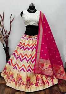 Lehanga choli ดีไซน์แบบแบนราบาราสิสำหรับผู้หญิงโดย fabzone - Product Image 3