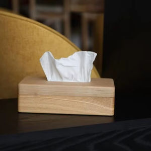 Boîte à mouchoirs en bois élégante avec un artisanat exquis pour la décoration de la maison indienne - Product Image 1