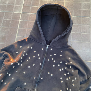 เสื้อฮู้ดผู้ชายวินเทจซักกรดใส่ได้ทุกเพศเสื้อมีฮู้ดแนวสตรีทปักลายพลอยเทียมและหมุดสำหรับฤดูหนาว - Product Image 3