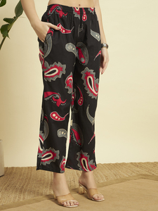 Conjunto de Kurti y Palazzo de Verano con Abertura Corta y Estampado Floral de Algodón Premium para Mujer |   Tela Transpirable |   Patrón de Botones |   Étnico Informal - Product Image 4
