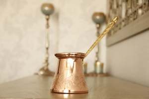 Cafetière turque en cuivre et bois avec poignée, vaisselle moderne, tasse à café, décoration de table pour la maison, la cuisine, le restaurant, l'hôtel, les fêtes - Product Image 5