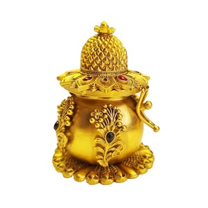 Forme de Kalash fabriquée à la main de qualité supérieure pour mariage Haldi Sindoor Kumkum Chandan Dabbi boîte de matériel en laiton pur faite à la main - Product Image 1