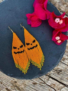 Boucles d'oreilles brodées de perles de graines pour fête d'Halloween personnalisées avec des perles Accessoires uniques pour femmes et dames - Product Image 5