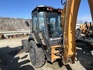 รถตักล้อยางตีนตะขาบยี่ห้อ CASE รุ่น 575N EP Utility Plus Extendahoe ปี 2022 – LPKH35388 กำลัง 74 แรงม้า - Product Image 5