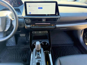 Toyota Prius XLE 2024 d'occasion en excellent état, 6k km - Product Image 4
