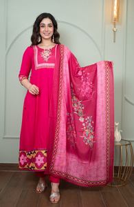 Elegante Conjunto de Kurta Anarkali para Mujer, Diseño Floral, en Rayón, con Dupatta, para Bodas y Uso Casual - Product Image 2