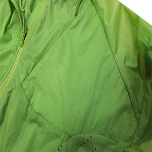 Chaqueta Bomber de Nailon Casual, Delgada y Cómoda para Hombre, con Capucha, Transpirable, Resistente, para Invierno, con Logotipo Frontal y Colores Contrastantes - Product Image 5