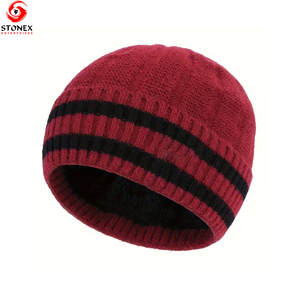 Gorro de Invierno de Felpa con Forro de Diseño Moderno, Color Sólido, Logotipo Personalizado, MOQ Bajo, para Hombre, Playa, Viajes - Product Image 3