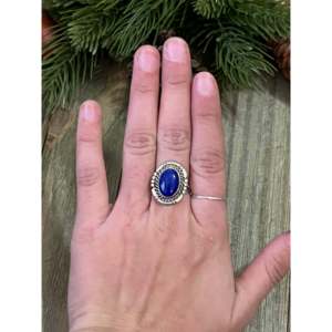 Bague ovale artisanale Navajo en lapis-lazuli et argent sterling, taille 8.25 - Product Image 2