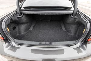 Dodge Charger R/T Scat Pack 2019, Motor Hemi V8 de 6.4 Litros, Paquete Plus, Control de Lanzamiento - Product Image 6