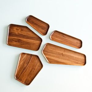 Juego de bandejas geométricas de madera de nogal, bandejas de servir modernas, platos para aperitivos, organizador decorativo de mesa, expositor de charcutería - Product Image 3