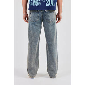 กางเกงยีนส์ผู้ชายทรงตรงสลิมฟิต ปักโลโก้ คุณภาพสูง ล้างสีแบบแอซิดวอช - Product Image 6