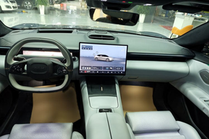 Z10 Modèle 2024 95 kWh 702 km Véhicule électrique à conduite intelligente à quatre roues motrices avec roues R21 et imagerie panoramique à 360 degrés - Product Image 3